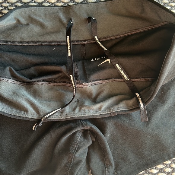 Nike Running Shorts - Picture 5 of 6